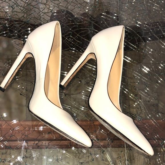 THEORY Nude Paloma Pumps - Picture 3 of 7